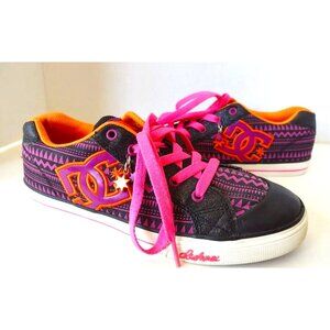 NWOT DC Chelsea Charm Canvas Sneakers Size 6 Lace Up Round Toe 6 Black